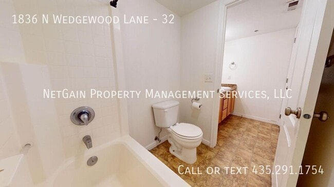 Building Photo - 1836 N Wedgewood Ln