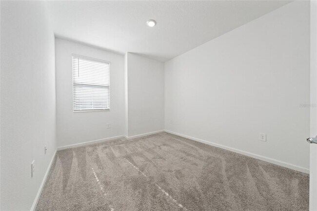 Building Photo - 7405 Stone Crk Trl