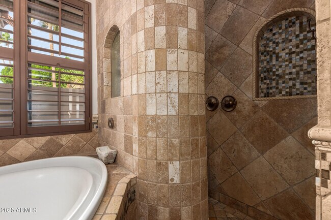 Building Photo - 10113 N 103rd St