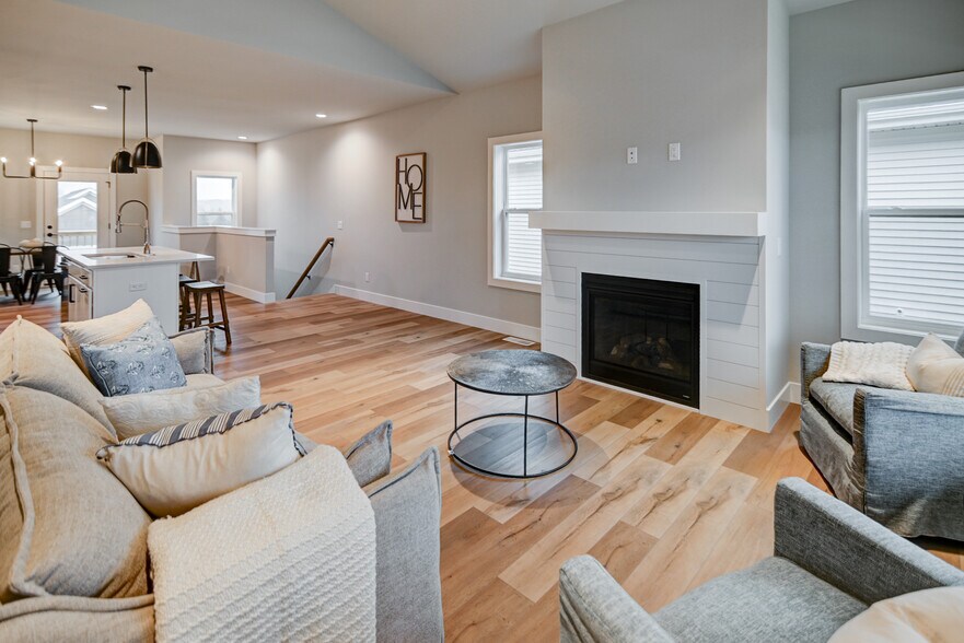 Building Photo - 4795 Lacy Rd