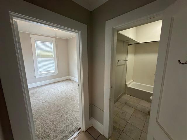 Building Photo - 1019 Sheridan Ave