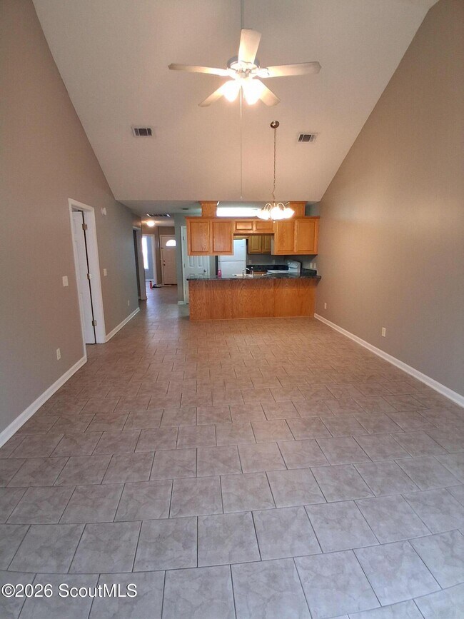 Building Photo - 245 Promise Ln