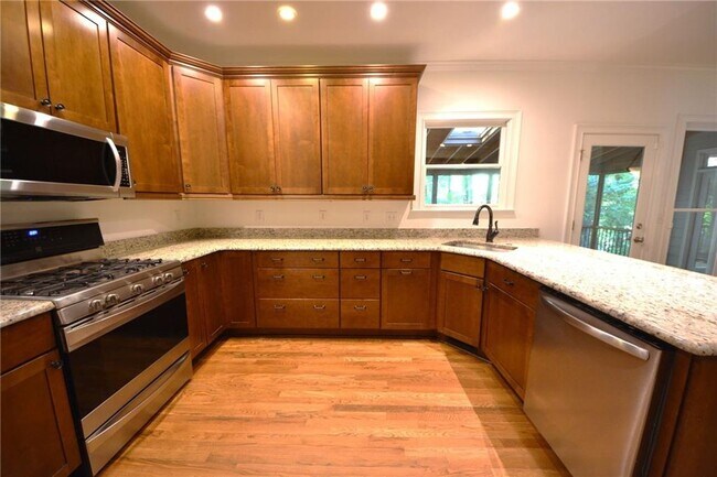 Building Photo - 135 Brightmore Way