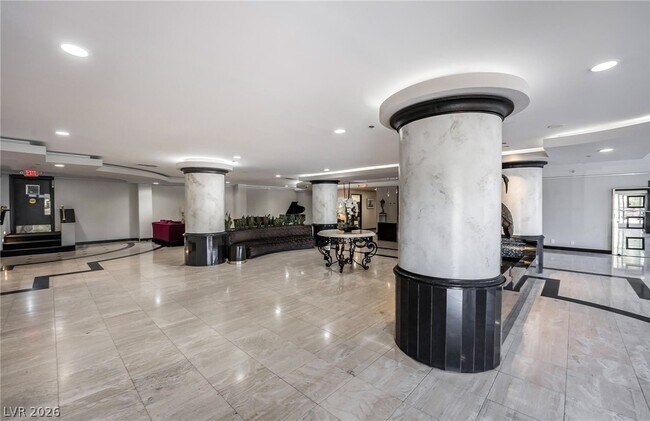 Building Photo - 3111 Bel Air Dr