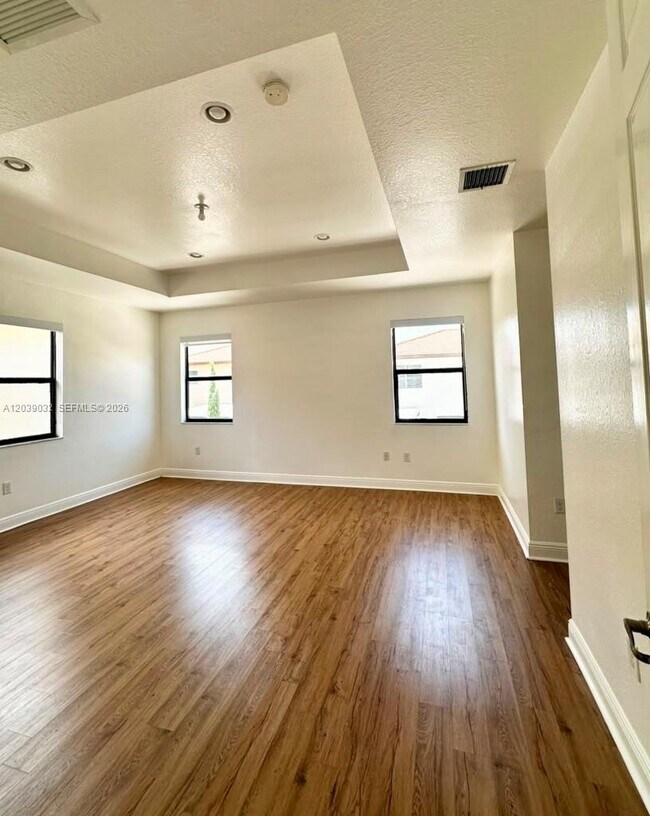 Building Photo - 9825 NW 86th Terrace