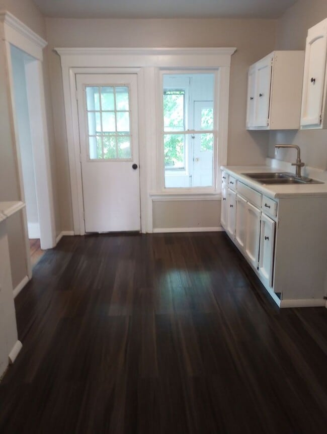 Building Photo - 125-127 South Fulton Street