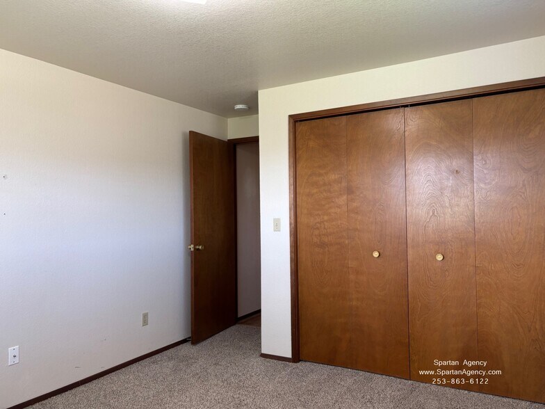 Building Photo - 18303 104th Street Ct E