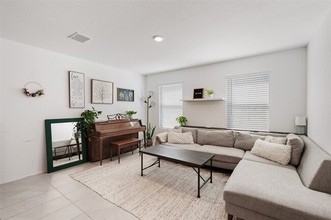 Building Photo - 6611 Coulter Dr