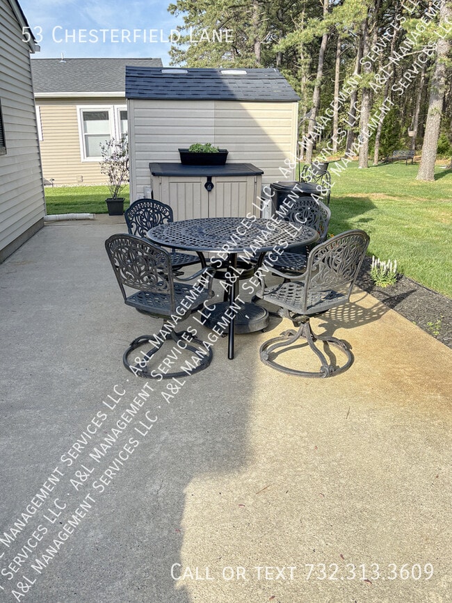 Building Photo - 53 Chesterfield Ln