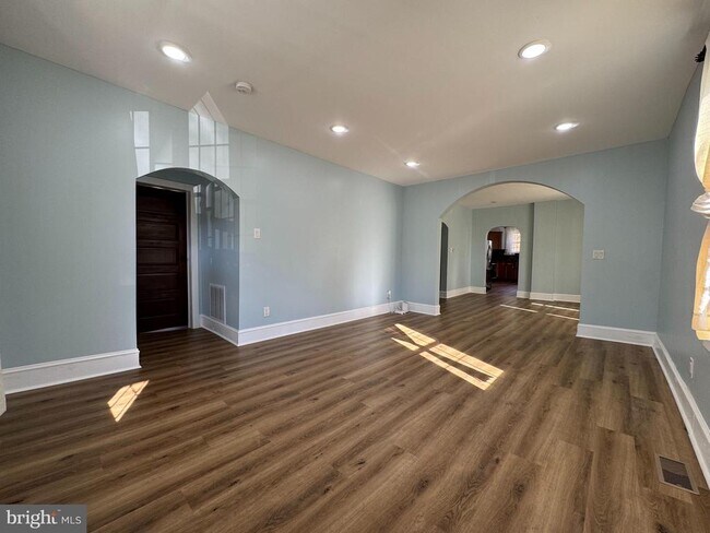 Building Photo - 208 Vineyard Rd