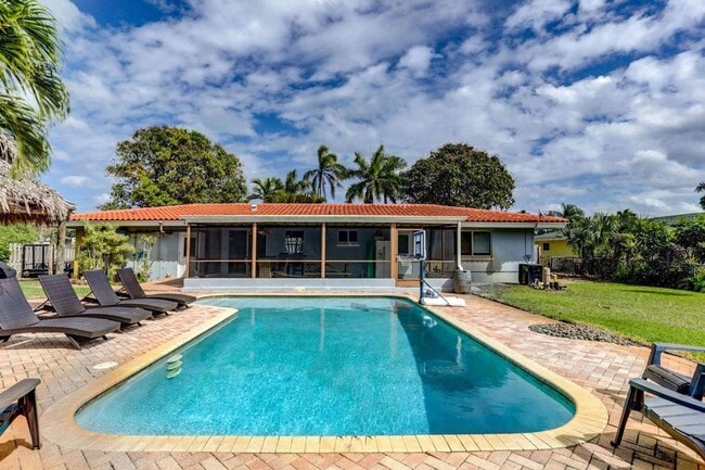 Building Photo - 7115 Venetian Way