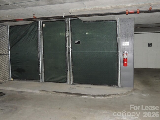 Building Photo - 1320 Fillmore Ave