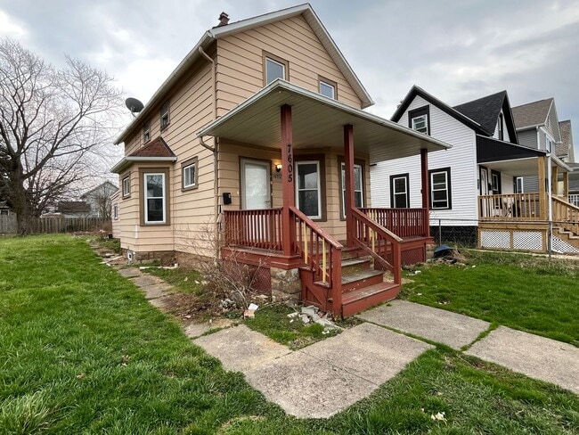 Building Photo - Lorain/W.73 neighborhood, updated 3 bed/1 bath single family house.