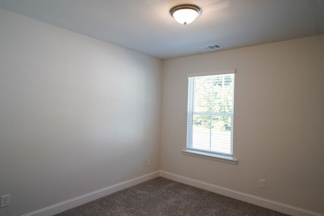 Building Photo - 481 Governor Treutlen Cir