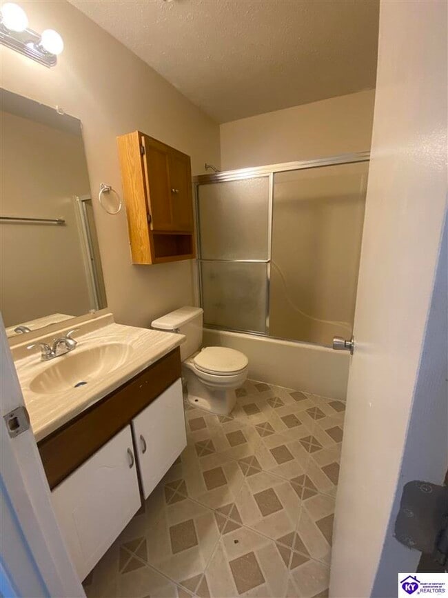 Building Photo - 505 Independence Ct