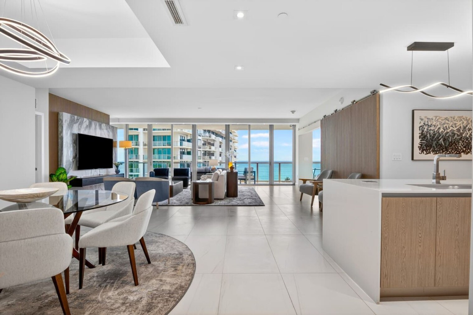 Building Photo - 3100 N Ocean Dr