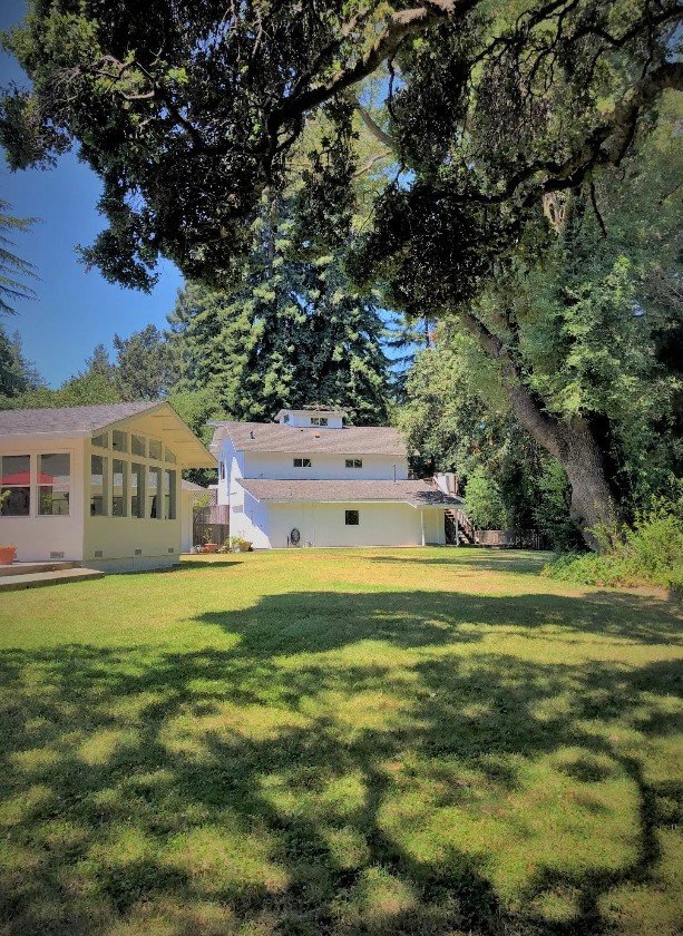 Building Photo - 1042 Easum Dr
