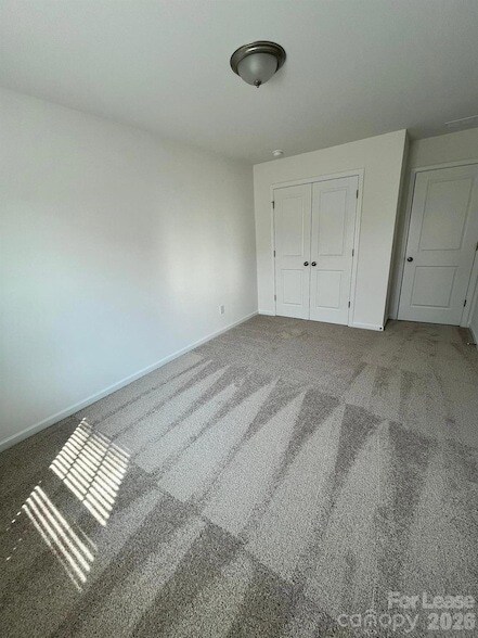 Building Photo - 2690 Yeager Dr NW
