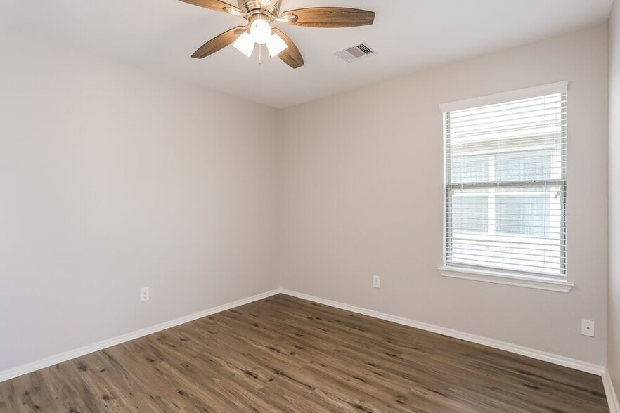 Building Photo - 15459 Casita Verde Way