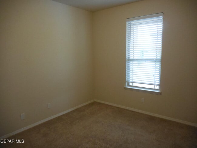 Building Photo - 7316 Glacier Dr