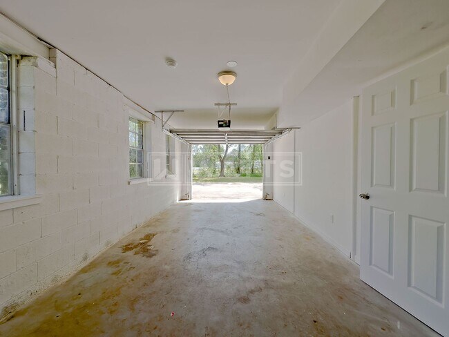 Building Photo - 3-Bed, 2-Bath Split-Level Home in Alabaster