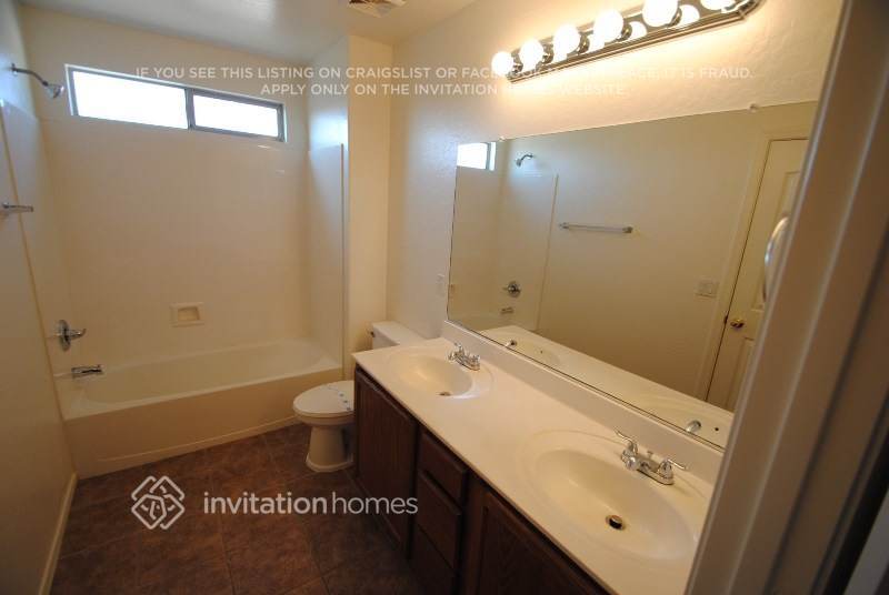 Building Photo - 328 E March St