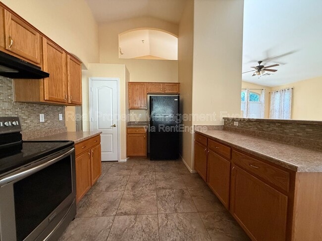 Building Photo - 4048 E Aspen Way