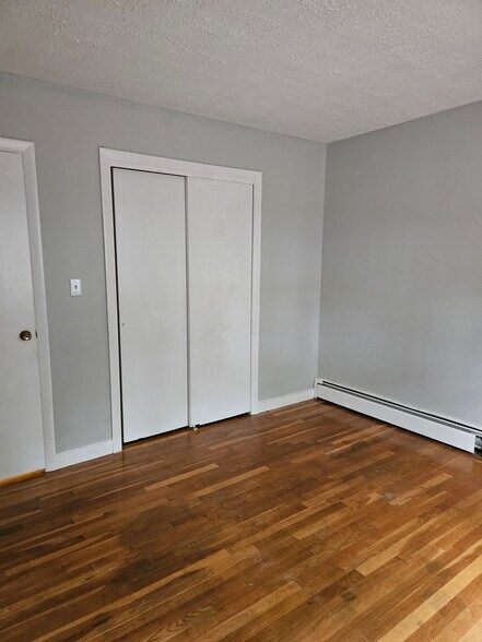 Bedroom 2 - 4 Brook Rd
