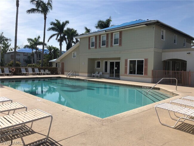 Building Photo - 1775 Four Mile Cove Pkwy