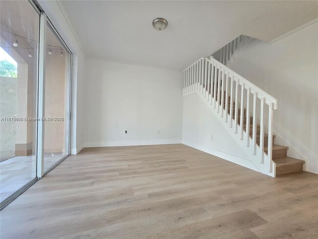 Building Photo - 129 Riverwalk Cir