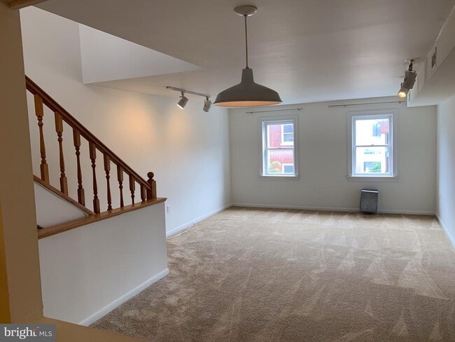 Building Photo - 1207 Locust St