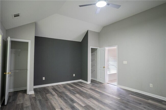 Building Photo - 3243 Newtons Crest Cir