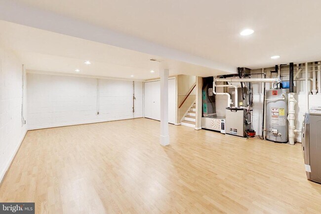 Building Photo - 11907 Hunters Ln
