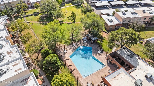 Building Photo - 244 Paso Noble Dr