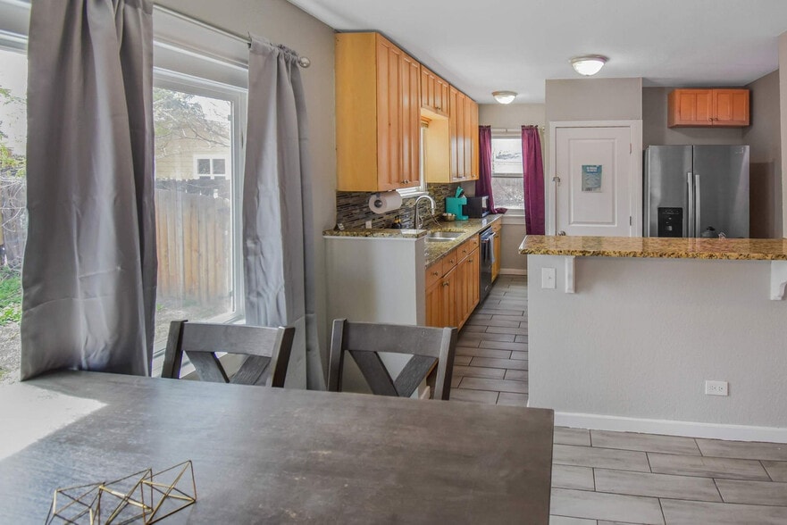 Building Photo - 1621 Trenton St