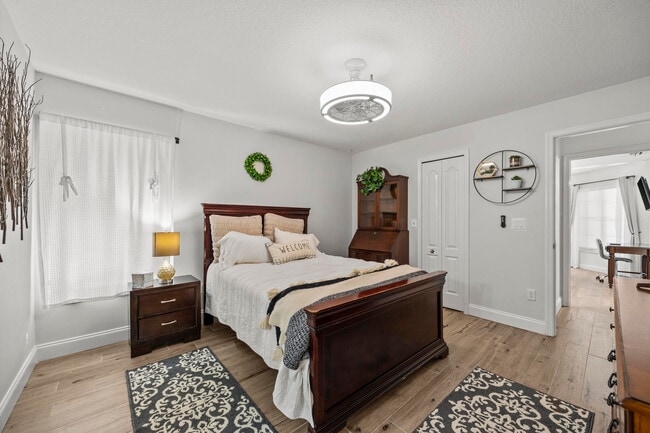 Building Photo - 1782 Clydesdale Ave