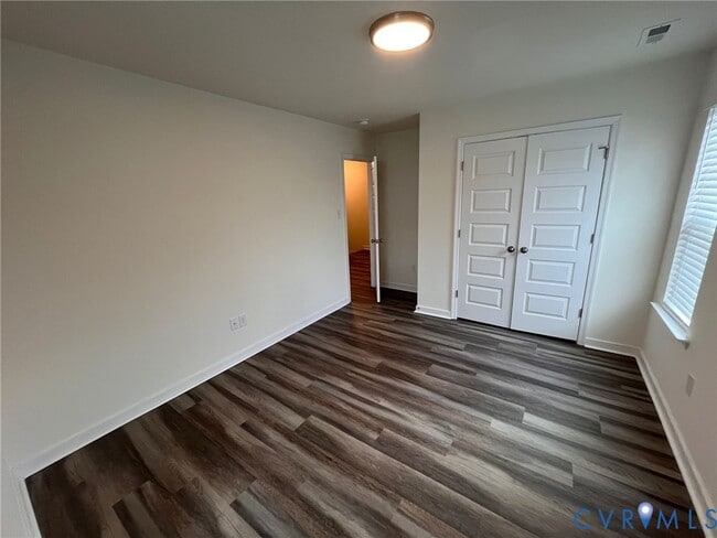 Building Photo - 3031 Farmstead Mill Dr