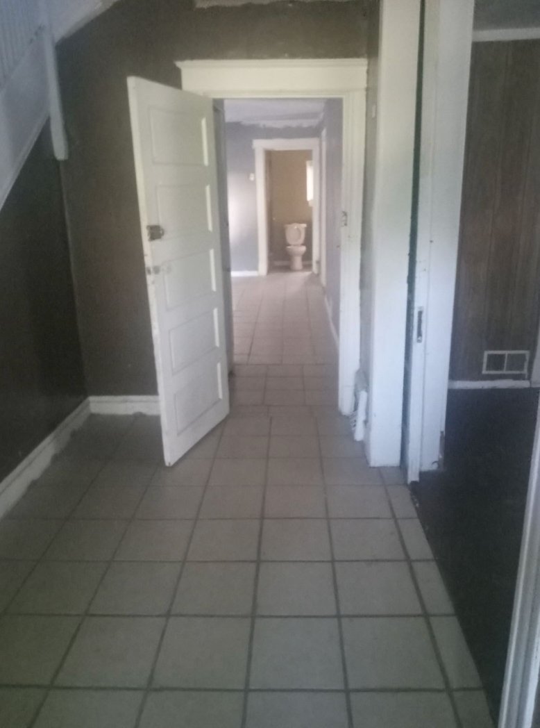 Building Photo - 563 N 24th St