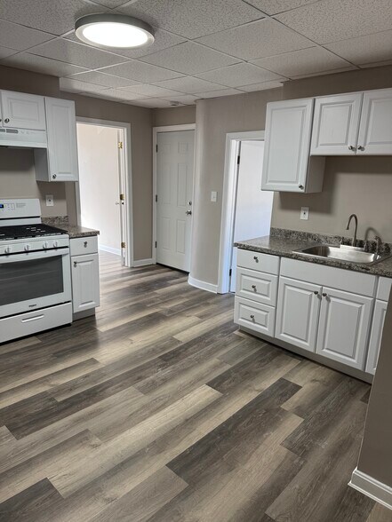 Building Photo - 153 Union St