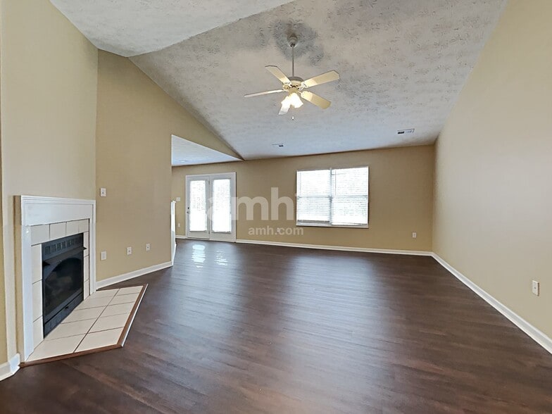Building Photo - 6100 Glenmay Dr