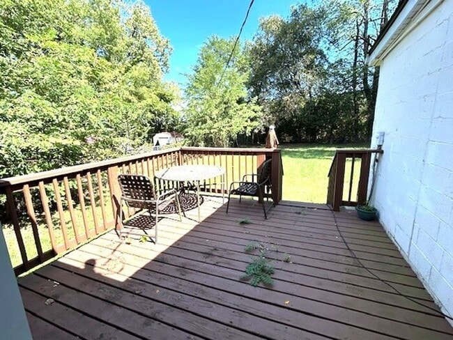 Building Photo - Brick 3 bedroom, 2 bath ranch style home, Updated kitchen, Open floor plan, Deck