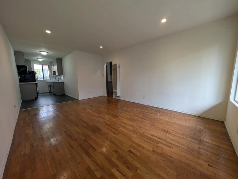 Building Photo - 1623 N Formosa Ave