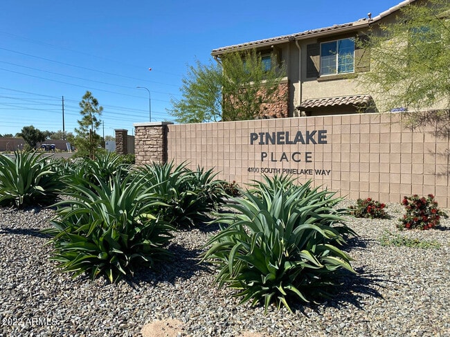 Building Photo - 4100 S Pinelake Way