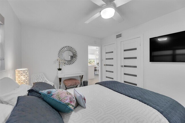 Building Photo - 1610 N Ocean Blvd