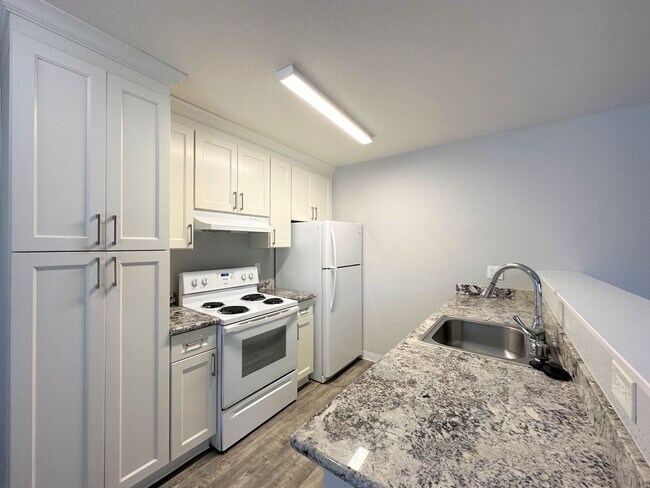 Interior Photo - Coral Oaks