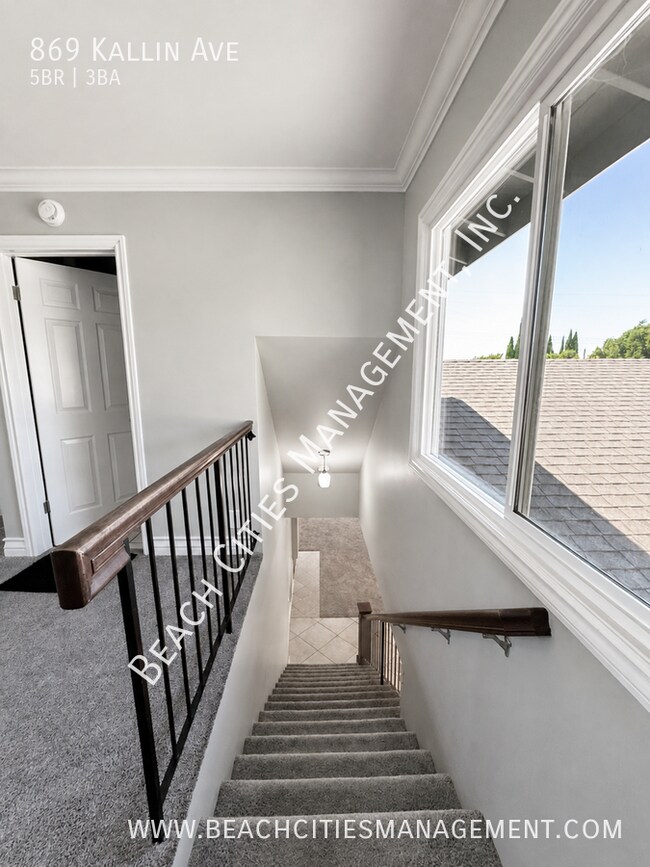 Building Photo - 869 E Kallin Way