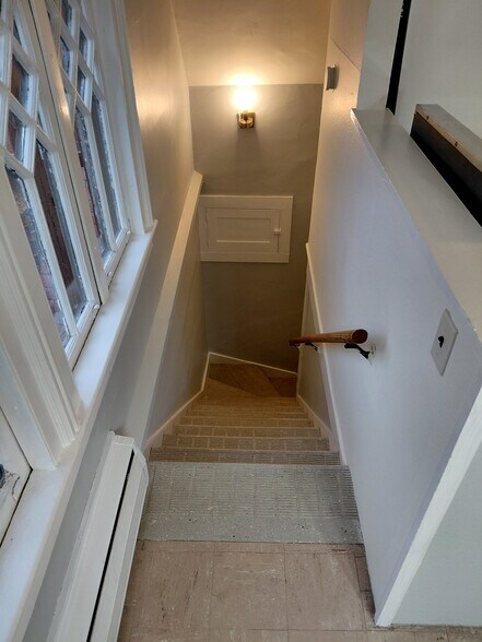 Third floor privacy - 51 Grand Ave