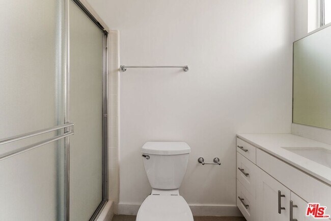 Building Photo - 1114 12th St