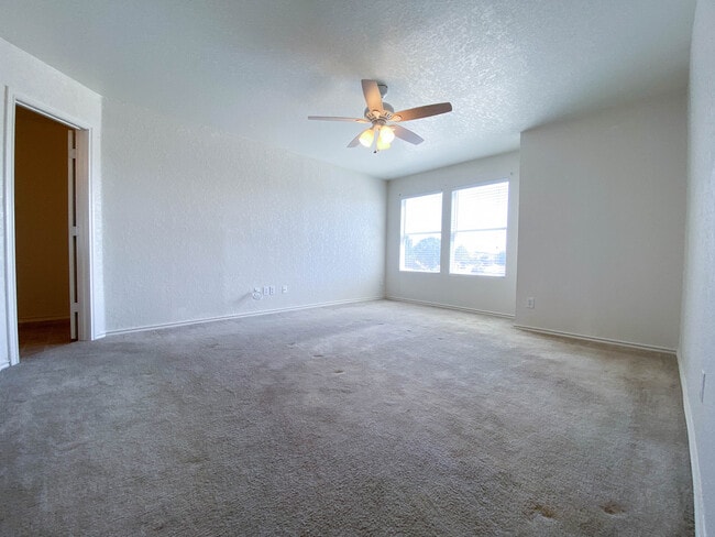 Building Photo - 3215 Northwest Blvd