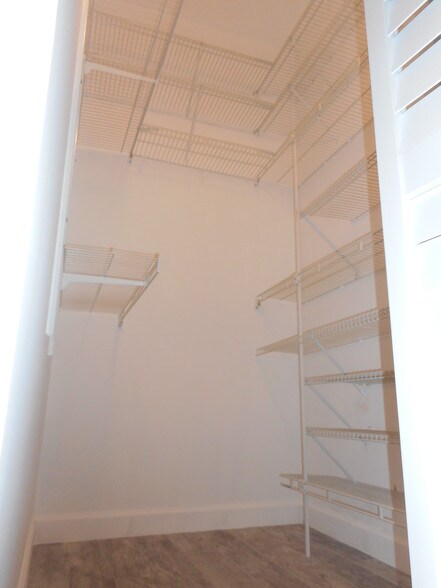 Walk-in Closet - 3356 Bird Ave